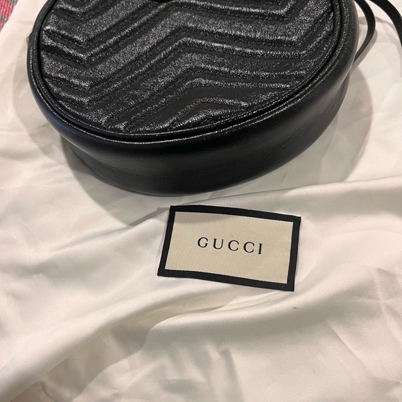 Gucci GG Marmont Round Shoulder Bag - Picture 3 of 3